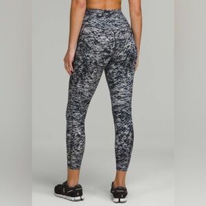 Lululemon Base Pace High-Rise Tight 25"
Estuary Grey Multi - 4